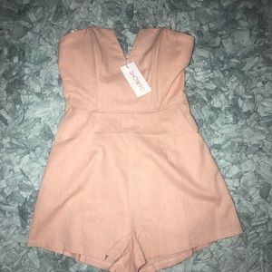 ShowPo. Romper NWT
